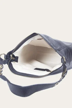 Claire Hobo