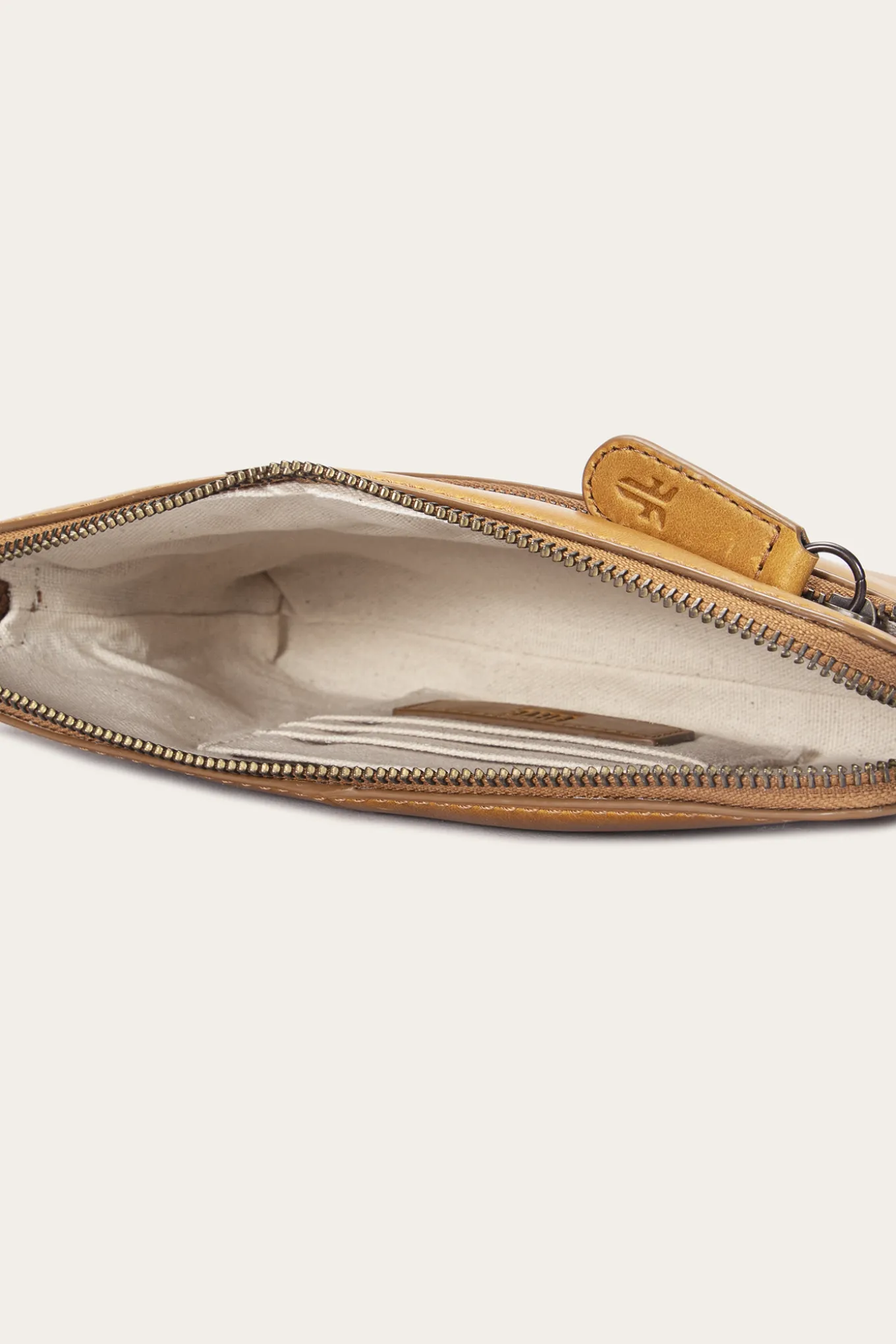 MELISSA CROSSBODY WRISTLET